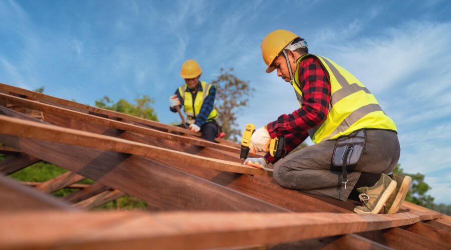 Professional Flat Roofing Installation services in Fort Gratiot, MI